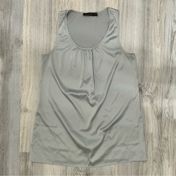 The Limited Silver Gray Satin Racer Back Tank Top Sleeveless Light Blouse Size M - Picture 1 of 7